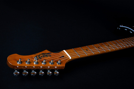 GITARA ELEKTRYCZNA - JET JS-300 BK SSS