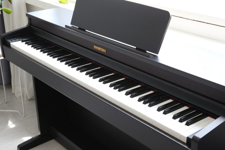 Dynatone SLP-260 - pianino cyfrowe 88 klawiszy, Bluetooth Audio/MIDI, kolor czarny
