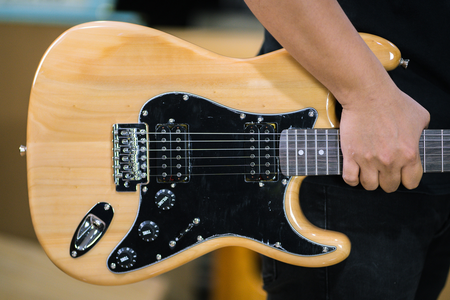 Gitara elektryczna Kazuki BKZ-NST-NA