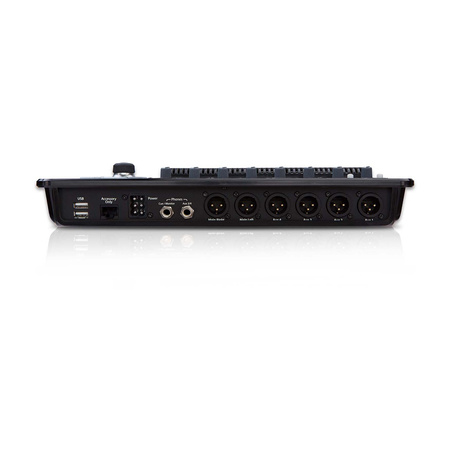 QSC TouchMix-8 – ultrakompaktowy cyfrowy mikser audio z ekranem dotykowym
