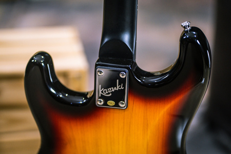 Gitara elektryczna Kazuki BKZ-NST-SB