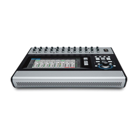 QSC TouchMix-30 Pro – profesjonalny 32-kanałowy mikser cyfrowy z 10" ekranem multitouch