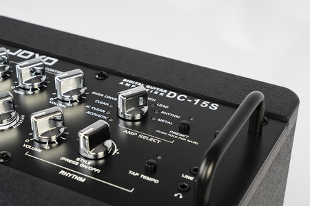 Joyo DC-15S - akumulatorowe combo gitarowe 15 W z looperem i Bluetooth