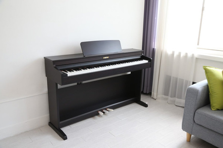 Dynatone SLP-260 - pianino cyfrowe 88 klawiszy, Bluetooth Audio/MIDI, kolor czarny