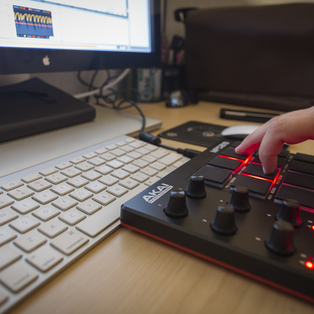 AKAI MPD 218 – Kontroler USB/MIDI