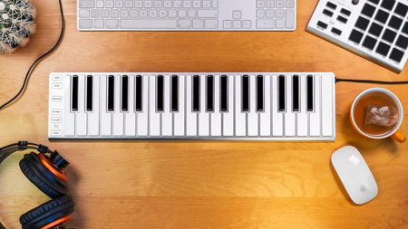 ESI xKey 37 - kontroler MIDI