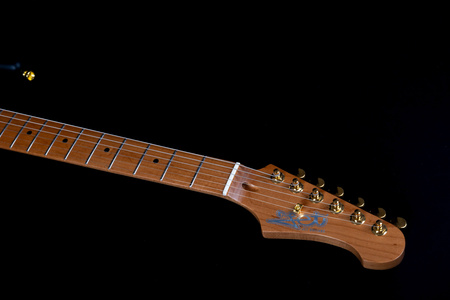 GITARA ELEKTRYCZNA - JET JS-700 MBK HH