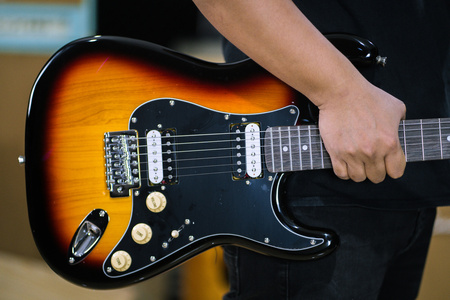Gitara elektryczna Kazuki BKZ-NST-SB
