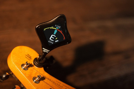 Joyo JT-202 Cobra Standard BK - czarny tuner z ładowaniem USB