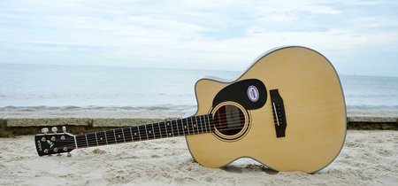 Gitara akustyczna SAGA SF600C NA