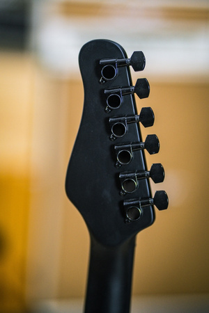 Gitara elektryczna Kazuki BKZ-NST-BK