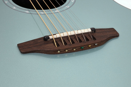 Gitara elektro-akustyczna Pro Series Ultra Mid-Depth Non-Cutaway