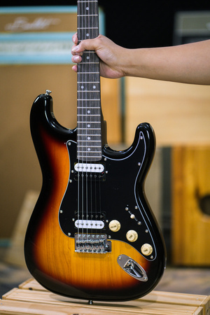 Gitara elektryczna Kazuki BKZ-NST-SB