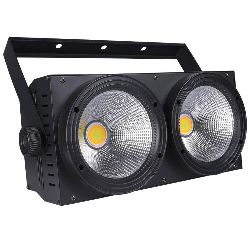 pol_po_LIGHT4ME-BLINDER-LED-2x100W-oswietlacz-sceniczny-15680_1.jpg