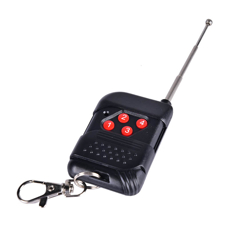 pol_po_LIGHT4ME-BLACK-1200-LED-wytwornica-dymu-mgly-15498_1.jpg